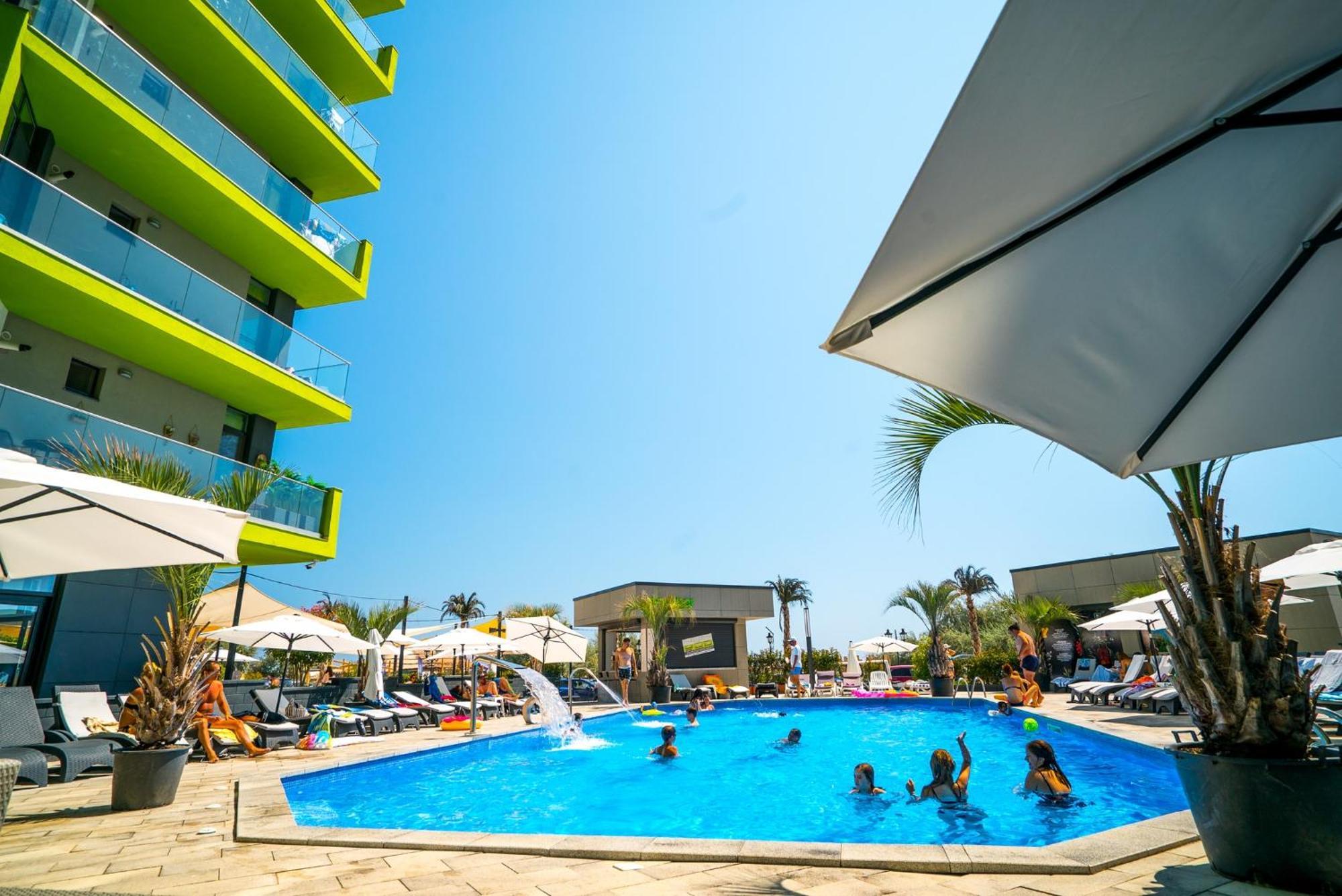 Purple Onyx - Pool & Spa Beach Resort Нэводари Экстерьер фото